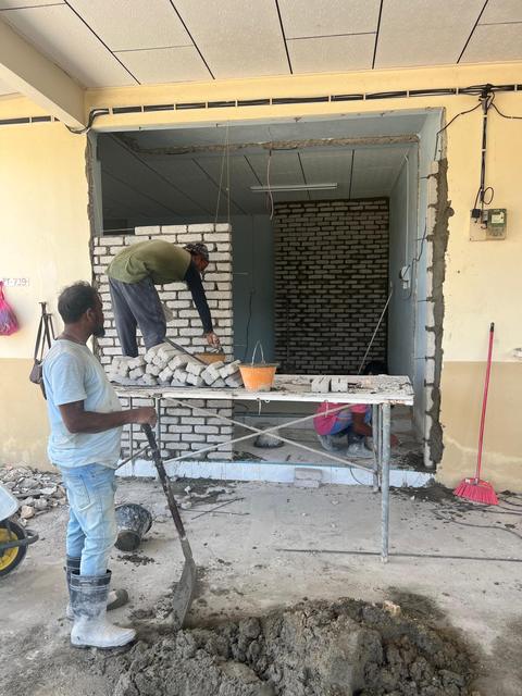 Bukaan pintu baharu dibina dengan bata
