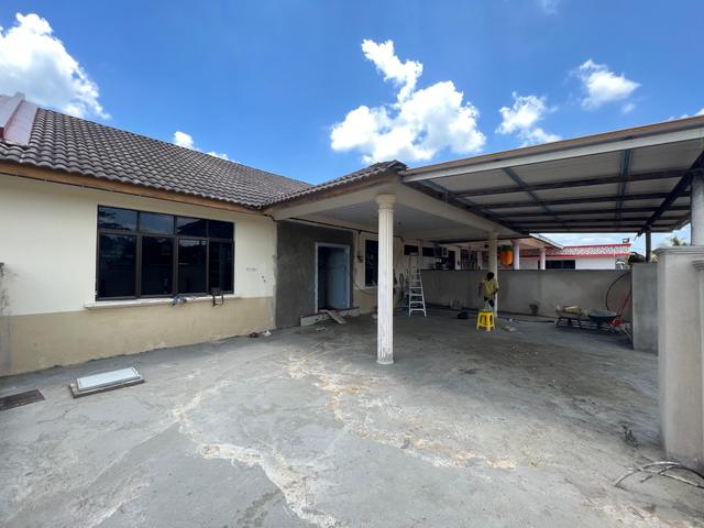 Tempat letak kereta bumbung selesai